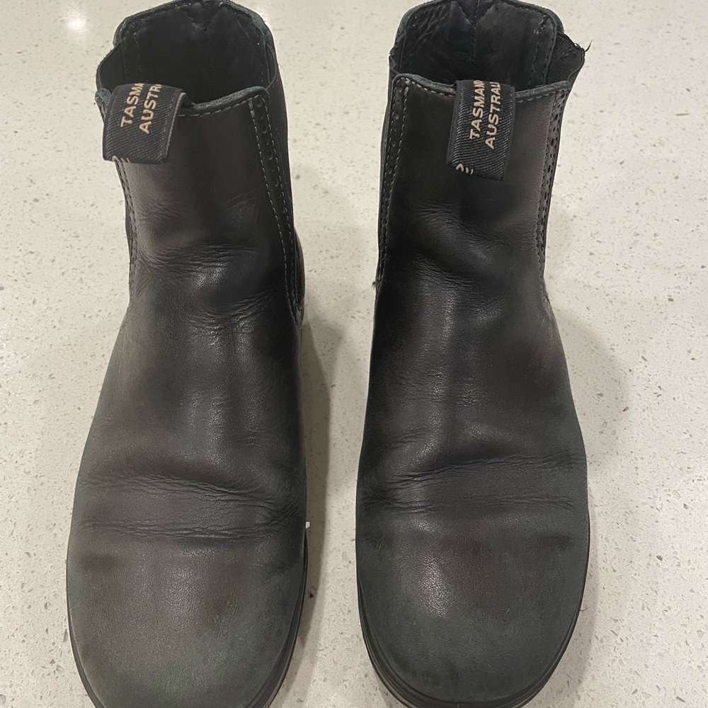 Black Blundstones 🖤🖤